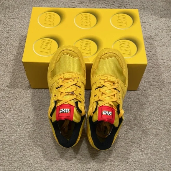 ADIDAS ZX 8000 X LEGO® yellow SHOES big kids size 4 brand new with box - Picture 2 of 7